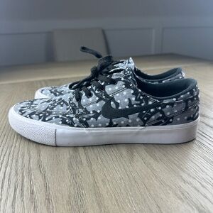 Nike Zoom Stefan Janoski Canvas RM SB 'Pin Dots' sneakers. Size 9.5.